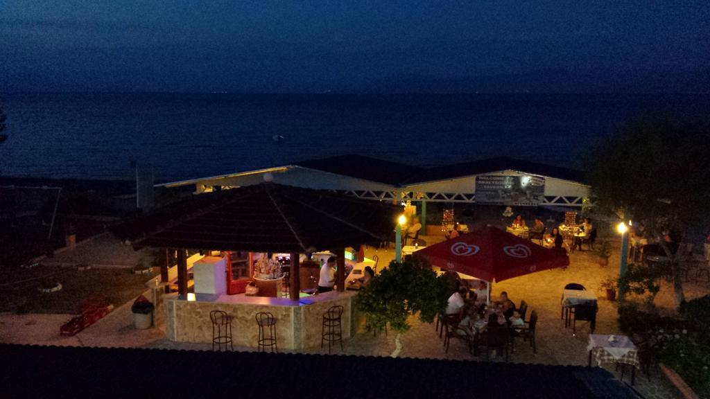 Nikolas Club Kavos Luaran gambar
