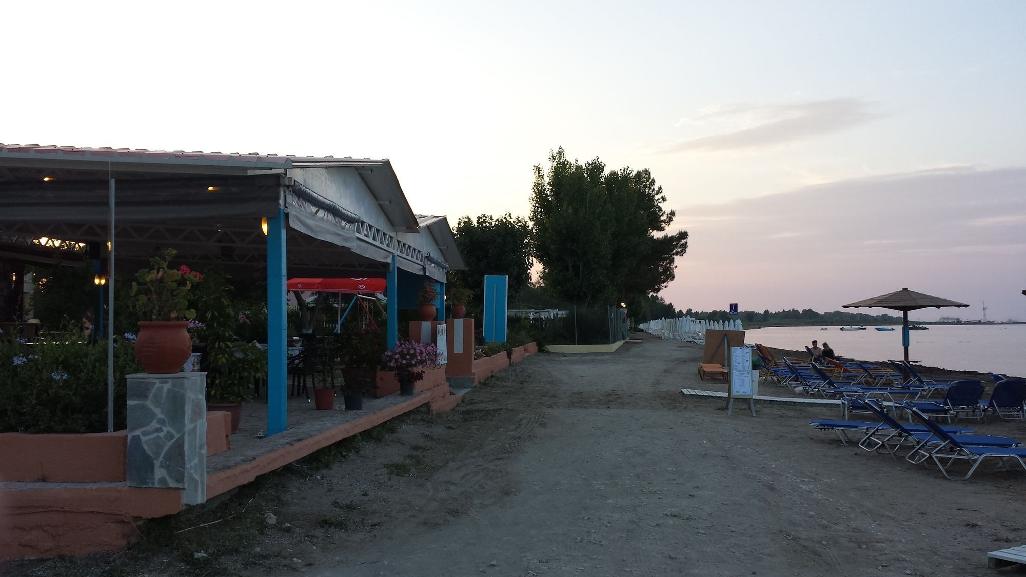 Nikolas Club Kavos Luaran gambar