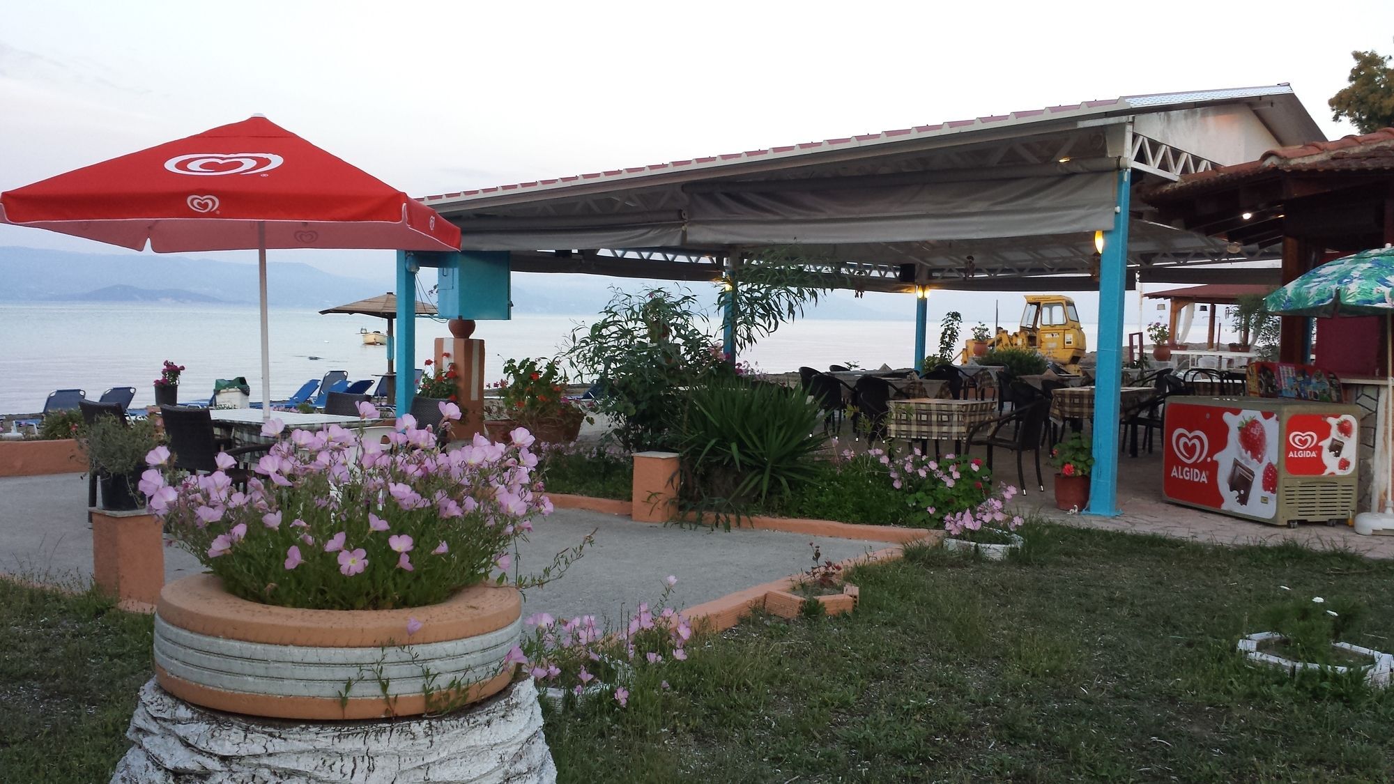 Nikolas Club Kavos Luaran gambar