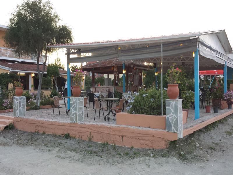 Nikolas Club Kavos Luaran gambar