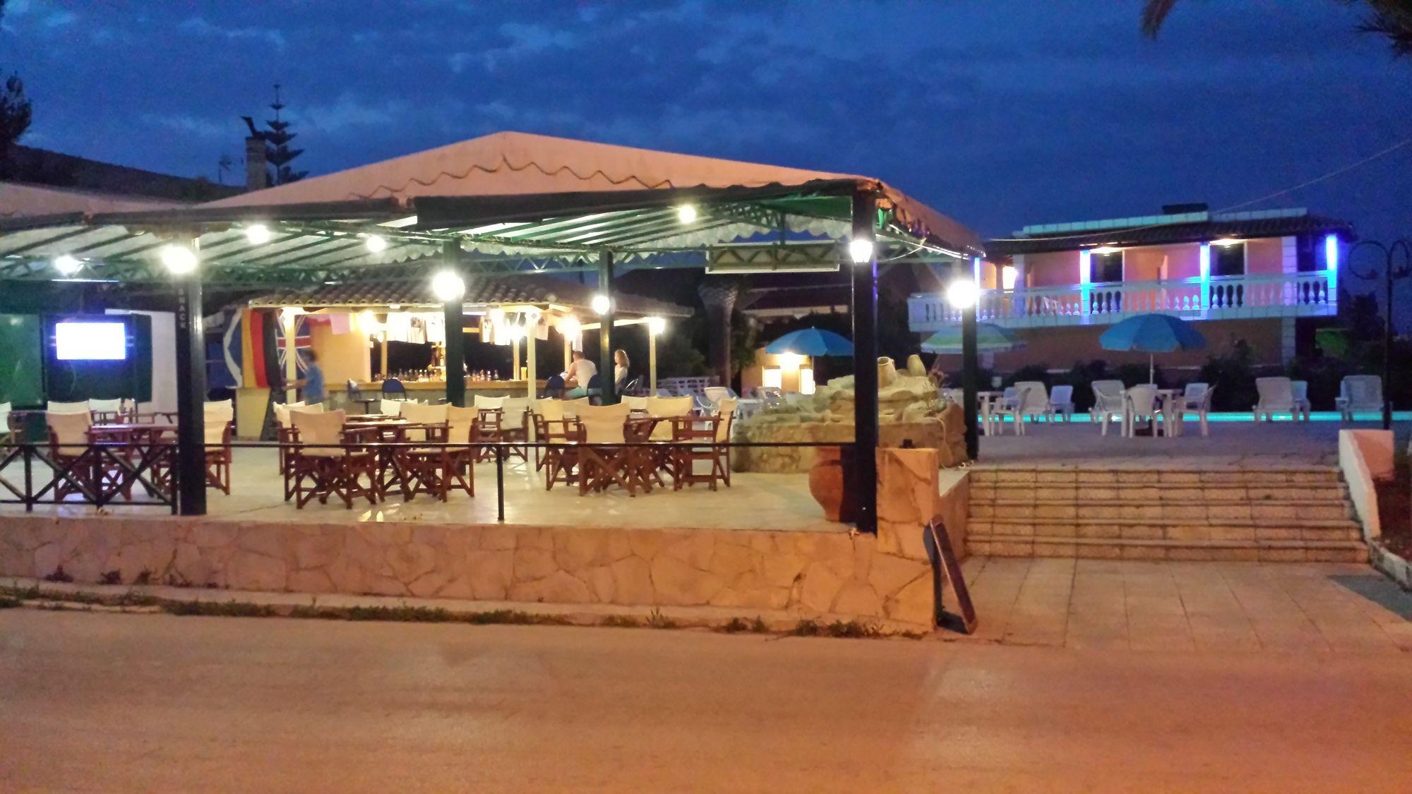 Nikolas Club Kavos Luaran gambar